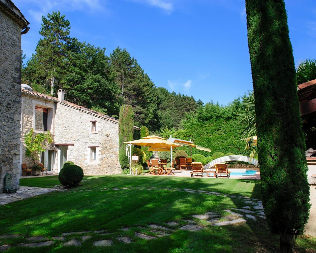 La Campagne St Lazare - Restaurant Chambres D'Hotes Piscine & Spa Forcalquier Exterior foto