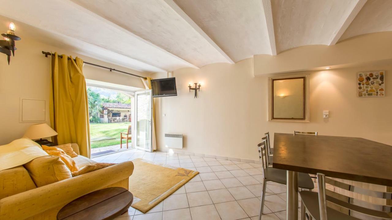 La Campagne St Lazare - Restaurant Chambres D'Hotes Piscine & Spa Forcalquier Exterior foto